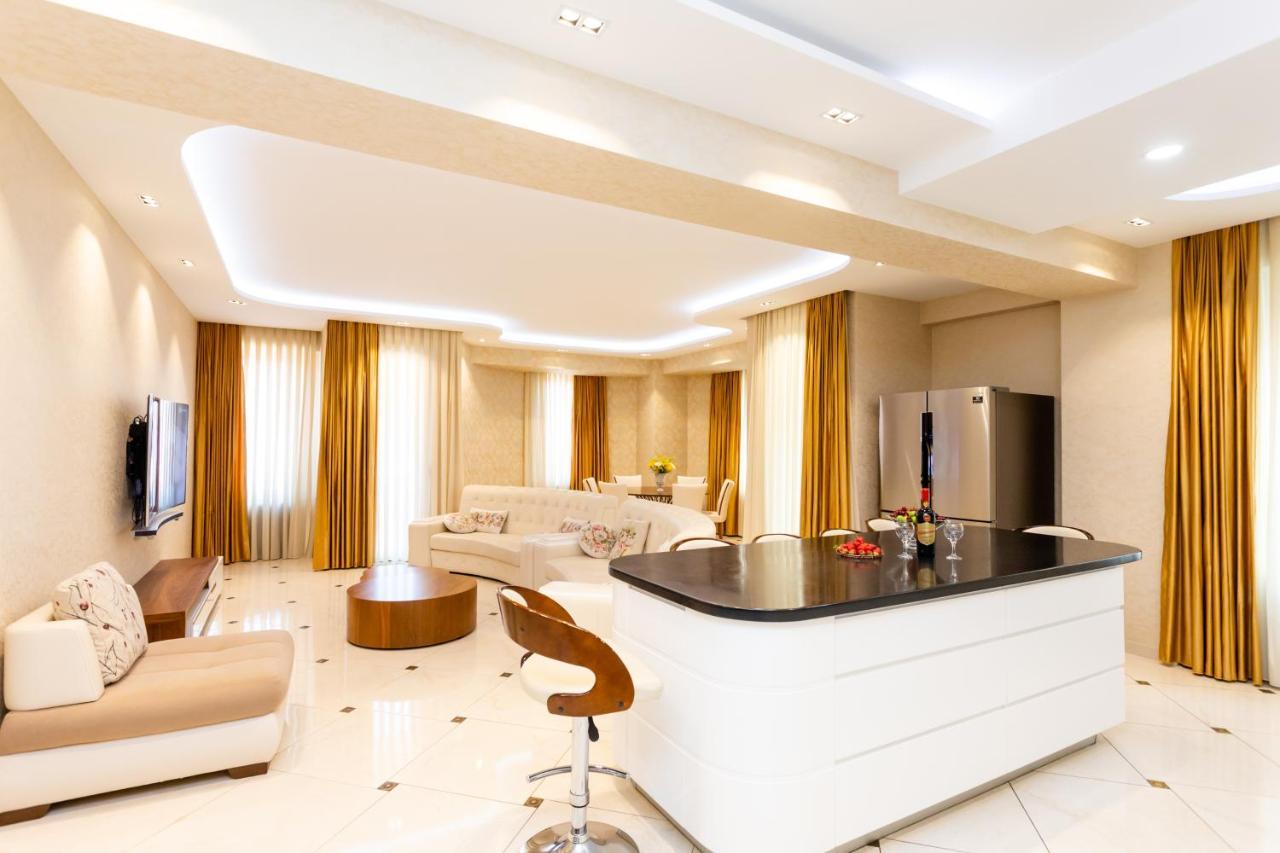Central Cozy 3Bd-2Bath Apartment Tbilisi Exteriör bild