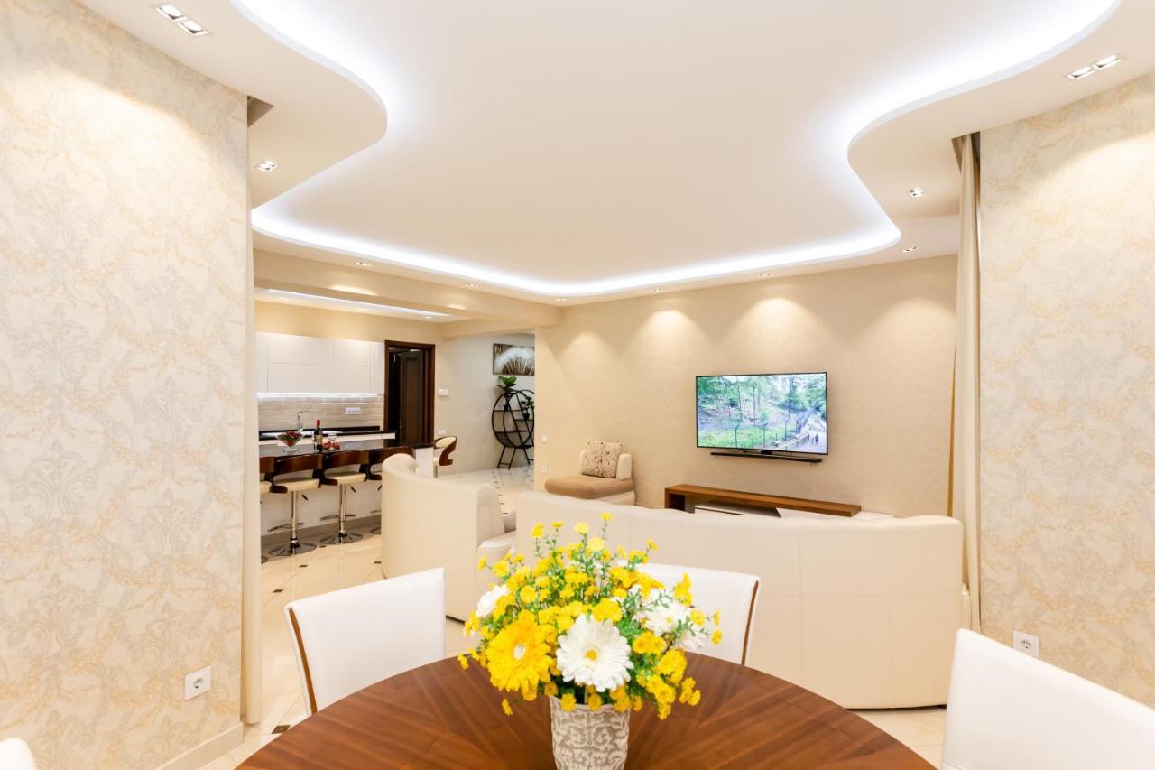Central Cozy 3Bd-2Bath Apartment Tbilisi Exteriör bild