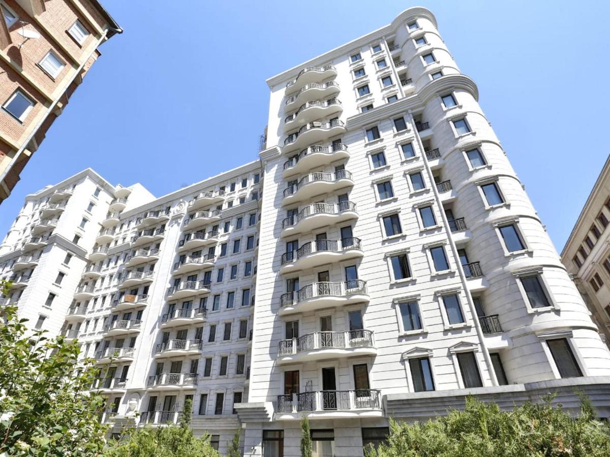 Central Cozy 3Bd-2Bath Apartment Tbilisi Exteriör bild