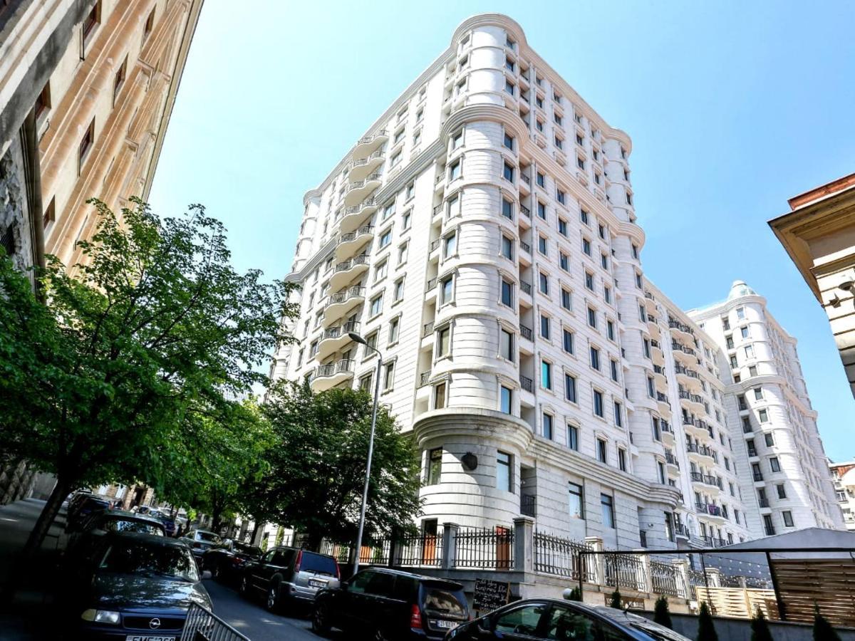 Central Cozy 3Bd-2Bath Apartment Tbilisi Exteriör bild